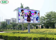 Khung đẹp 1R1G1B Pitch 6mm Full Color Led Billboard với cột bên cạnh đường