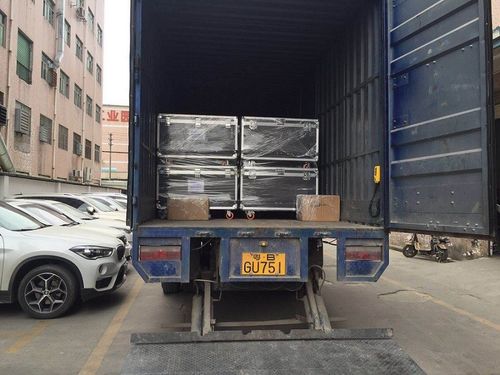 Tin tức công ty mới nhất về Đơn đặt hàng lớn từ Senegal 100 ô vuông trong nhà p3.91 hộp đèn nhôm đúc cho thuê hộp 500 * 1000mm