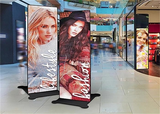 Đường đứng LED Bảng hiển thị poster bán lẻ đầy màu sắc P3 Epistar Chip