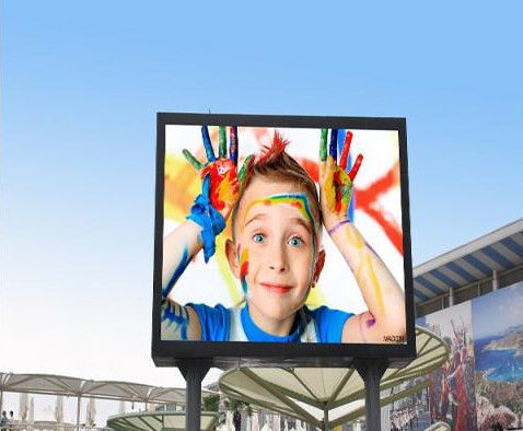 Tủ sắt P4 ngoài trời màn hình LED kích thước tùy chỉnh 768mmx 768mm tủ 1920Hz COB P0.9