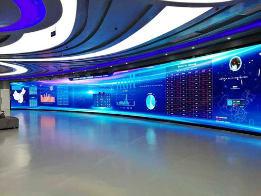 Màn hình LED đầy màu trong nhà có phương pháp quét 1 trên 32 và tần số làm mới màn hình được khuyến cáo trên 1200 Hertz