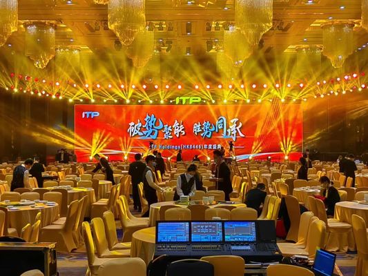 Màn hình LED đủ màu p3.9 trong nhà có tủ mỏng nhẹ và cơ chế khóa nhanh để đảm bảo khoảng cách tối thiểu và dễ dàng xử lý
