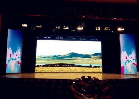 P4 Nội thất đầy màu LED Video Wall Screen 4mm SMD2121 IP43 Tủ nhôm