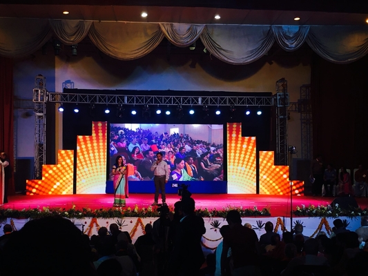 Full Color SMD Stage LED Display Die-Cast Aluminum Screen P5, mật độ 10000/M2, Kích thước mô-đun 192mm X192mm