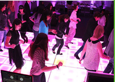 Màu sắc đầy đủ Disco Night Club Mat Light Up Dance Floor P4.81 bảng điều khiển LED cho bữa tiệc cưới