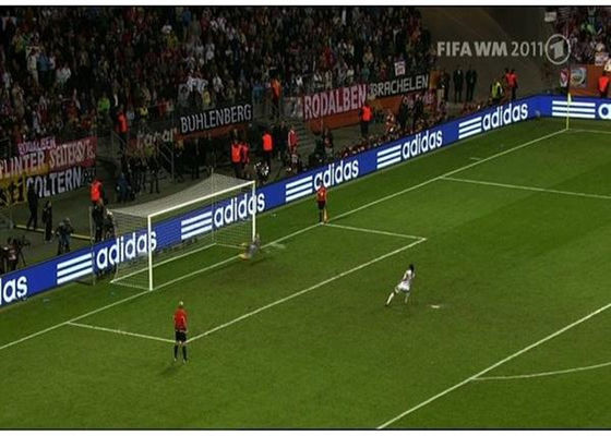 Sân vận động bóng đá Đèn quảng cáo LED P5 P10 Độ sáng cao HD Vòng bao quanh 960 * 960mm Billboard