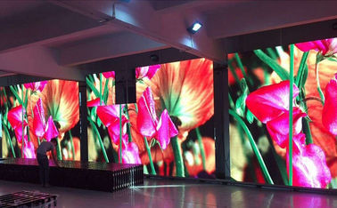 Indoor P5 Rental LED Display Độ phân giải cao Độ mật độ pixel 43222 640mm x 640mm bảng hiển thị LED đầy màu