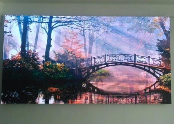 Full Color Flexible Large HD No Smear 3840HZ P1.56 Đường chiếu video LED cố định HD