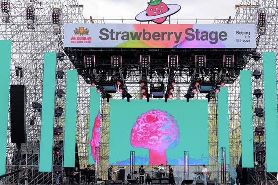 Màn hình cao độ phân giải nội thất đầy màu LED Die-Cast Aluminium Screen / Stage LED Billboard Display