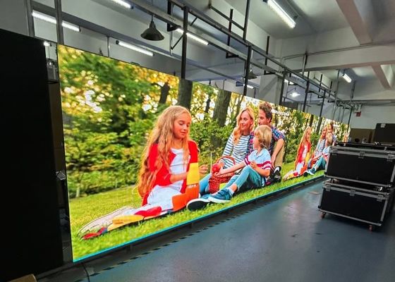 Metal Full Color SMD2121 P4 Indoor Rental LED Display cho các buổi hòa nhạc
