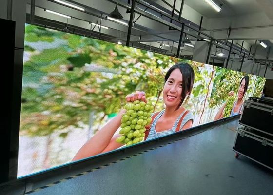 Metal Full Color SMD2121 P4 Indoor Rental LED Display cho các buổi hòa nhạc