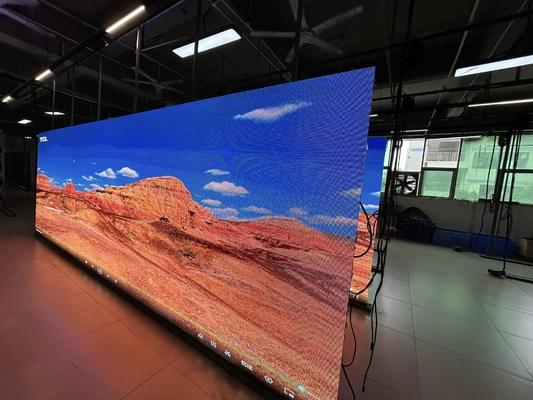 P2 Indoor Full Color LED Billboard Die-Cast Aluminum Billboard Thép đơn giản Tủ 128 X 64 Ma trận