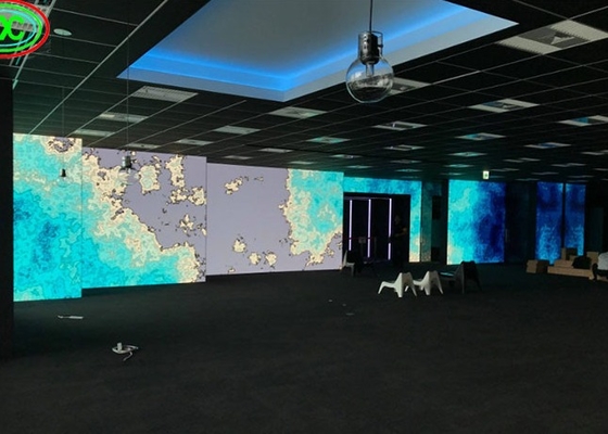 Indoor Ultra-Clear Small Pitch P1.667 LED Billboard 3840HZ Tỷ lệ làm mới SMD 1010 DC 5V