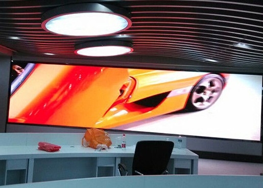 Màn hình nhôm trong nhà có thể tùy chỉnh HD P2 màn hình LED đầy màu sắc LED Billboard phía trước / phía sau