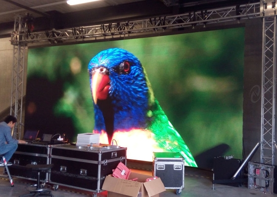 Màn hình nhôm trong nhà có thể tùy chỉnh HD P2 màn hình LED đầy màu sắc LED Billboard phía trước / phía sau