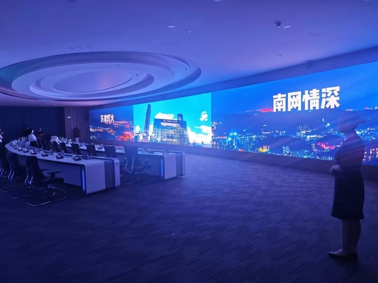 Thiết bị cố định / Iron Box P8 Full Color Outdoor Rental LED Display IP65 SMD Độ phân giải 32 * 16