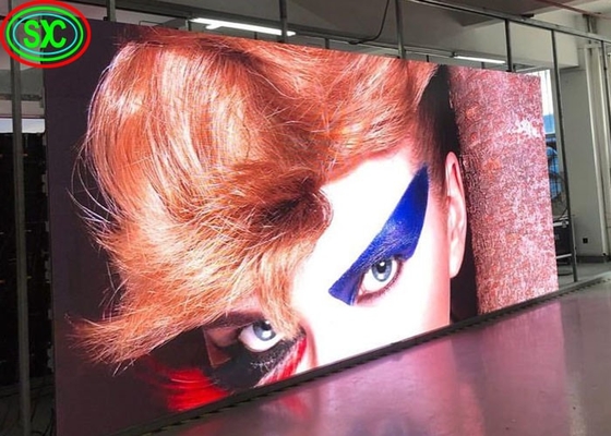 Màn hình sân khấu nhôm đúc đúc lớn HD 160x160mm P2.5 Ultra-HD trong nhà Tiết kiệm năng lượng LED Video Wall