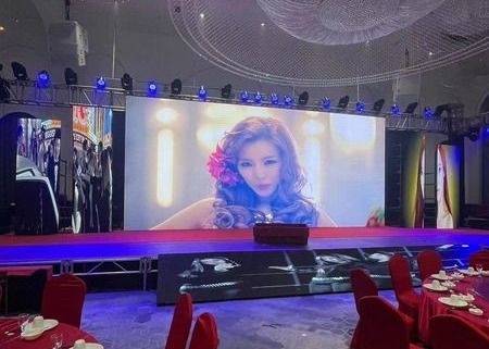 Giá tốt Cho thuê RGB HD Quảng cáo màn hình LED HD chống nước 100000 giờ trực tuyến