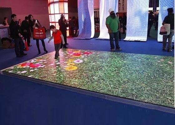 P2.5 Video đầy màu sàn nhảy, SMD Đèn sàn sáng 1/32 Quản lý quét 160 * 160mm