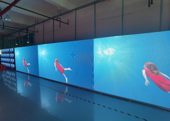 P4 Indoor Aluminum Panel HD Waterproof SMD LED Screen Bảng quảng cáo 1R1G1B Cho thuê
