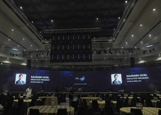 HD Cho thuê Flexible Flicker Free P10 LED Display Box 1/4 Chế độ quét IP67