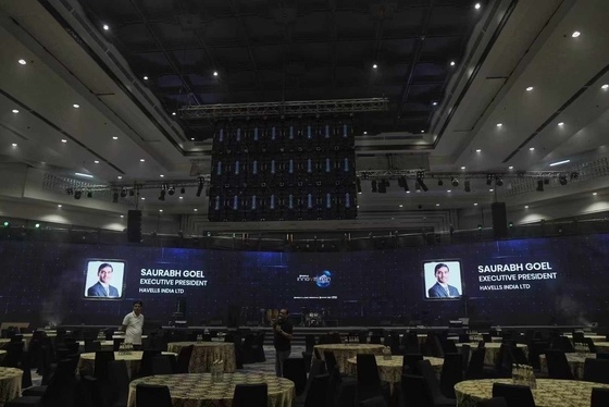 Màn hình nhôm đúc đúc ngoài trời Quảng cáo và trung tâm thương mại Với màn hình lớn RGB màn hình LED P8