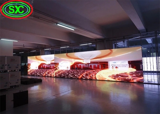 Nội thất thuê tủ RGB màn hình hiển thị LED độ phân giải cao P8 1/4 Chế độ quét