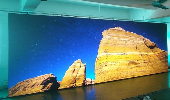 Nội thất thuê tủ RGB màn hình hiển thị LED độ phân giải cao P8 1/4 Chế độ quét