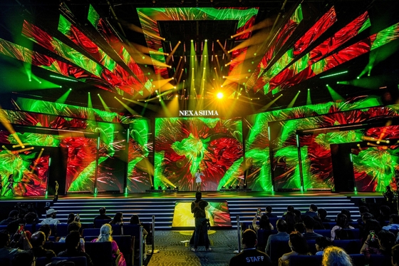 Tiết kiệm năng lượng Ultra Thin P4 RGB LED Cho thuê màn hình Full Color Waterproof LED Screen 42500 Dots/Square Meter