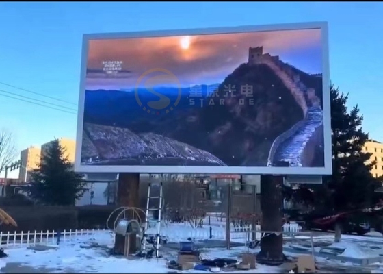 P6 Bên ngoài High Definition Full Color LED Display Alumini và Iron Die - Casting Cabinet