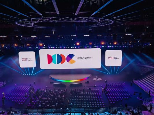 Giá tốt Khung cho thuê Mô-đun mềm IP65 Kiểm soát nước ngoài màn hình video LED, độ sáng 5000 trực tuyến