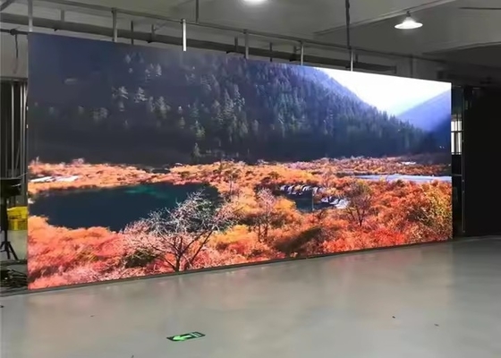 Màn hình cong trong nhà 1/16 Chế độ quét 32x32 Dot P6 LED Ultra HD Display