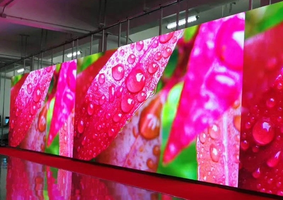 Màn hình cho thuê Ultra HD có thể lập trình P7.62 RGB Indoor Full Color LED Display 1/8 Chế độ quét