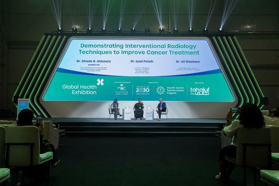 Custom Fixed Indoor Stage SMD LED Cho thuê, 2500nits Độ sáng màn hình LED đầy màu trong nhà