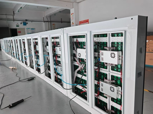 Ngoài trời Full Color Standard SMD2121 P3 LED Display Die-Casting Aluminum Chassis 576x576mm Ba năm bảo hành
