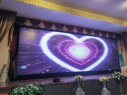 Sự kiện Bước nền 500 * 1000mm P3.91 màn hình hiển thị video LED với 1000cd / m2 Độ sáng và R 625-630nm LED Parameter