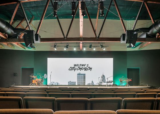 Giá tốt P3.91 Thuê ngoài trời Đĩa đúc nhôm RGB LED màn hình LED tường NOVA hệ thống trực tuyến
