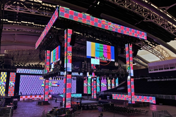 Màn hình nhôm đúc đúc ngoài trời Quảng cáo và trung tâm thương mại Với màn hình lớn RGB màn hình LED P8