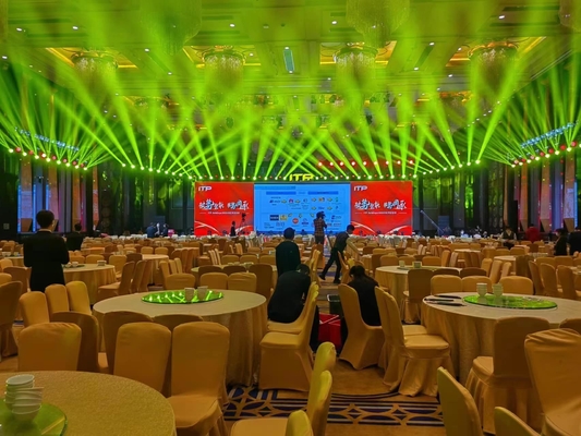 Màn hình LED đầy màu trong nhà Công nghệ SMD P3 3840Hz Tăng độ làm mới cao 111111 pixel / m2 và 900cd / m2 Độ sáng cân bằng trắng