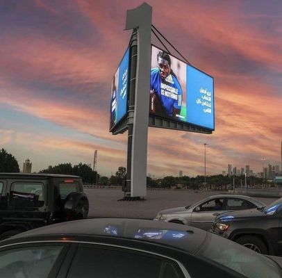 P10 Màn hình màn hình LED ngoài trời 10000dots/sqm 5000cd/m2