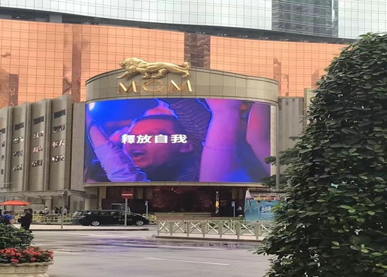 Small Pitch P2 ngoài trời Full Color LED Rental Display SMD Thương mại LED Bảng quảng cáo