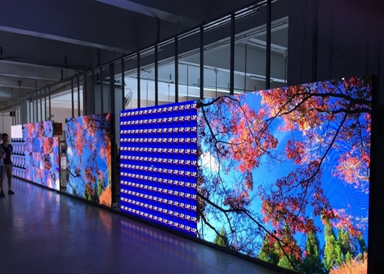 Bên ngoài P3.91 Full Color SMD LED Cho thuê màn hình tiết kiệm năng lượng 3 năm bảo hành