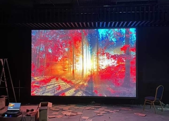 SMD3535 Die Casting Box/Rental LED Display P3.91 ngoài trời Độ sáng cao Kiểm soát nước 500*1000mm Màn hình lớn