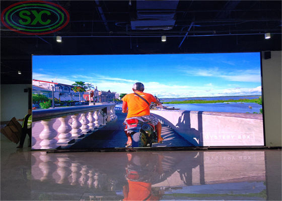 Giá tốt Video tường nội thất màn hình LED đầy màu với độ sáng 1000 và kích thước tủ 960 * 960mm trực tuyến