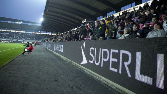 Bảng điểm LED sân vận động thể thao bằng thép cán nguội, độ phân giải 40000Pixel/m² cho các sự kiện lớn