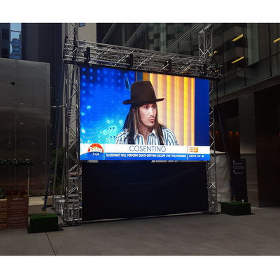 Khoảng cách xem từ 3-50m Chọn Màn hình LED cho thuê với Khoảng cách điểm ảnh 2.604mm và Kích thước tủ 500*500mm