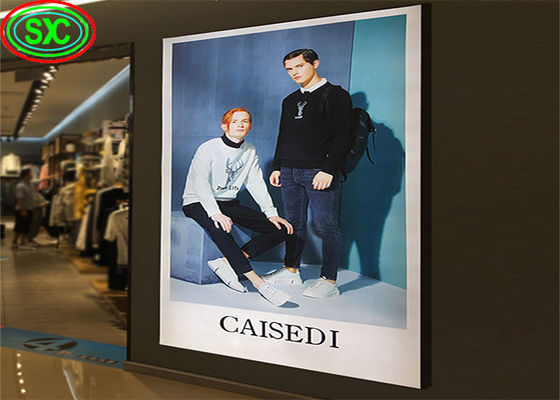 Màn hình LED Poster P3.91 trong nhà siêu mỏng di động với chân đế gập COB