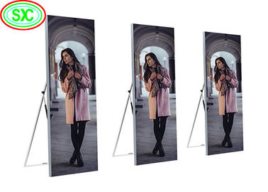 Đèn SMD đầy màu trong nhà 1000cd / m2 P2.5 màn hình video LED 640x640mm