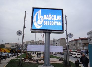P2 Indoor Full Color LED Billboard Die-Cast Aluminum Billboard Thép đơn giản Tủ 128 X 64 Ma trận