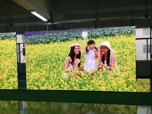 Màn hình tường video LED nội thất P4 đầy màu tiết kiệm năng lượng cho phòng họp nhà thờ